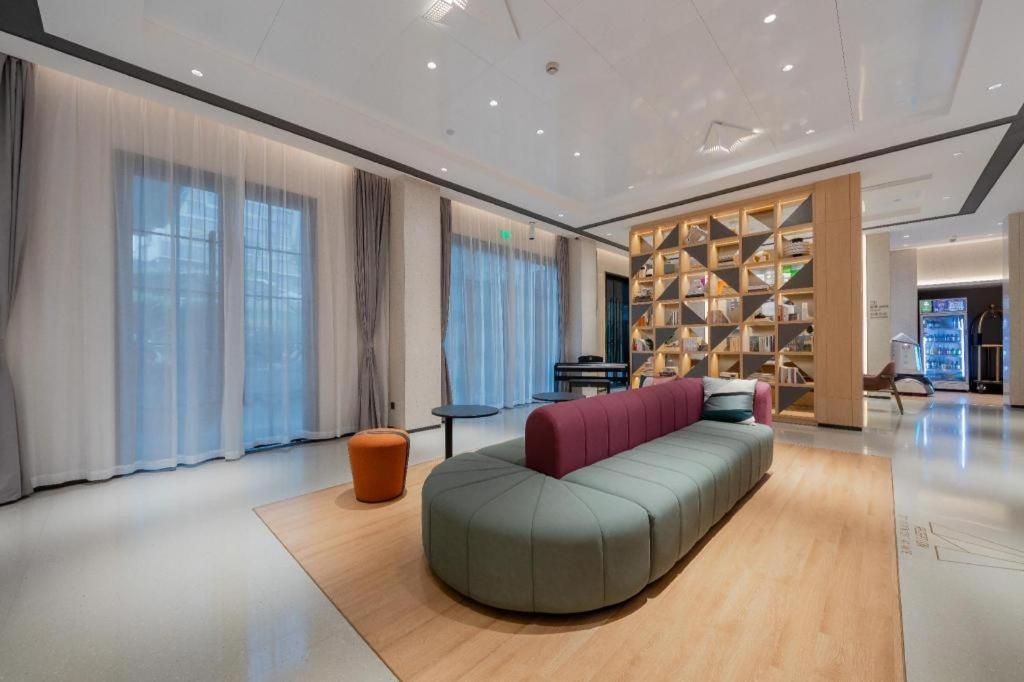 Home Inn Plus Shanghai Pudong Airport Chuansha Branch Exterior photo