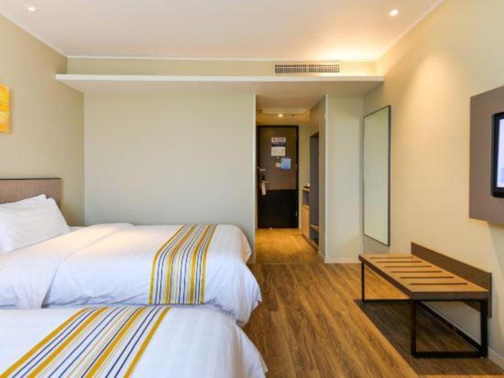 Home Inn Plus Shanghai Pudong Airport Chuansha Branch Exterior photo